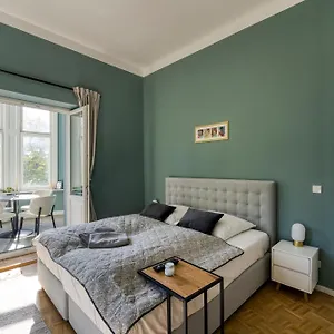 Jomi Stays, Brandenburgische Strasse 16 - Wohnen Beim Kurfuerstendamm , Berlin Deutschland